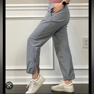 Lululemon Jogger size 8. NWOT